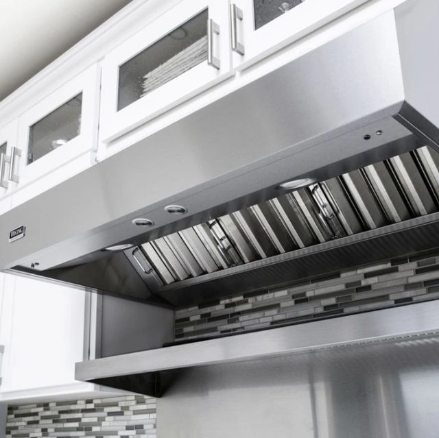 Viking® 5 Series 60" Pure White Wall Hood-3