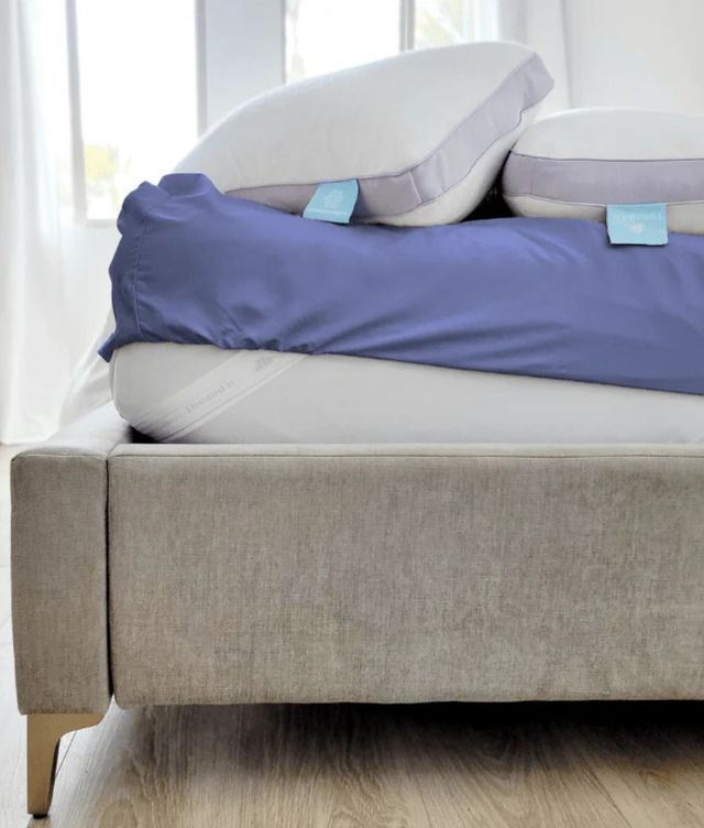 Dreamfit® DreamComfort™ 4-Piece Blue Microfiber California King Sheet Set-1