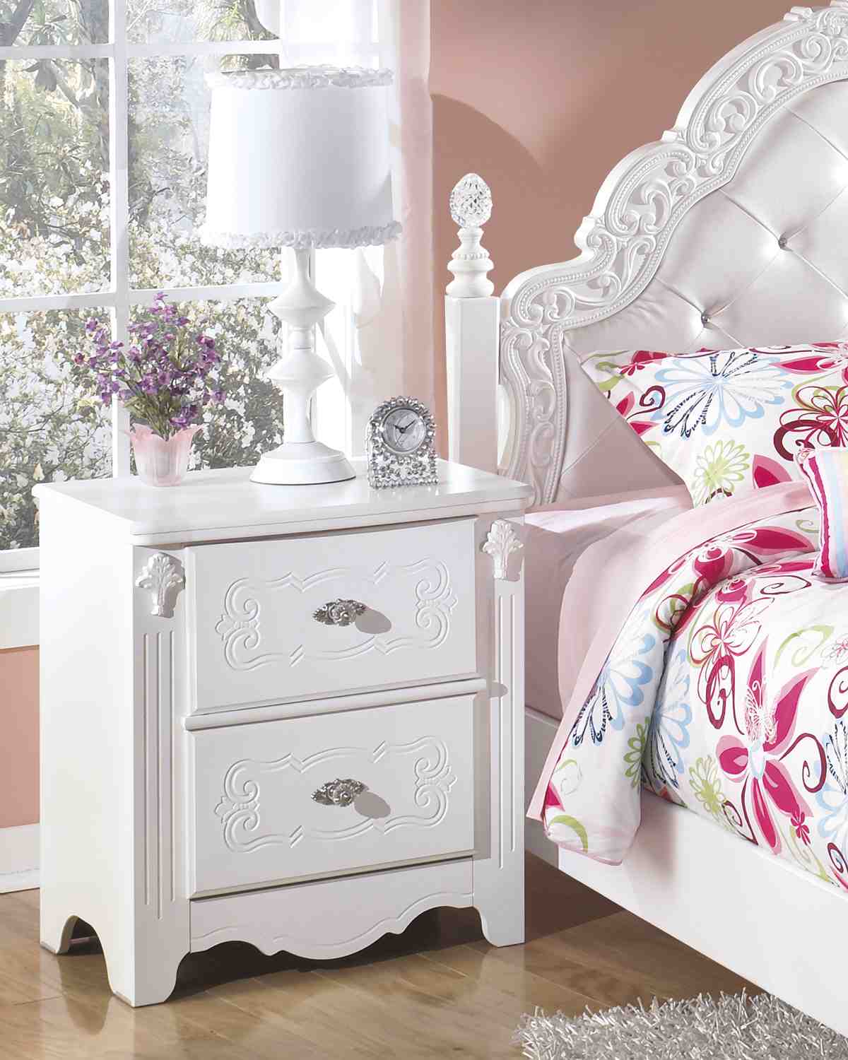 Ashley exquisite poster bed hotsell