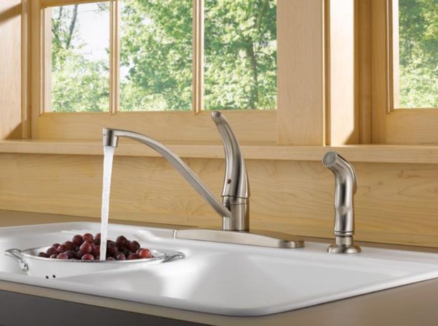 Peerless Core Stainless 8" Single Handle Kitchen Faucet with Side Sprayer-2