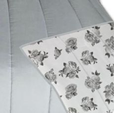 Signature Design by Ashley® Meghdad Gray/White Twin Comforter Set-2