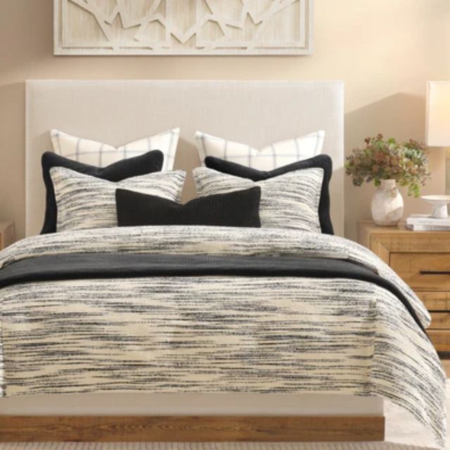 HiEnd Accents Cosmo Black/Ivory Throw Pillow-1