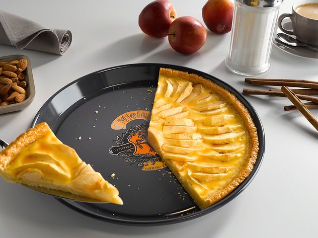 Miele Round Baking Tray-1