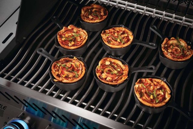 Napoleon Cast Iron Dessert Cooker-1