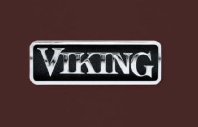 Viking® 5 Series Kalamata Red Professional Dishwasher Door Panel-1