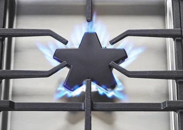 Thermador® Masterpiece® Pedestal Star® 36" Stainless Steel Natural Gas Cooktop-4