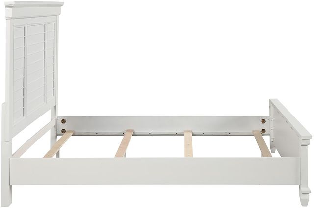 New Classic® Home Furnishings Jamestown White California King Panel Bed-4