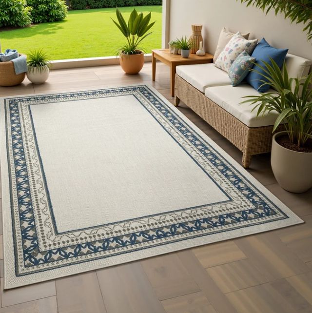 Oriental Weavers™ Torrey 5'x7' Area Rug-1