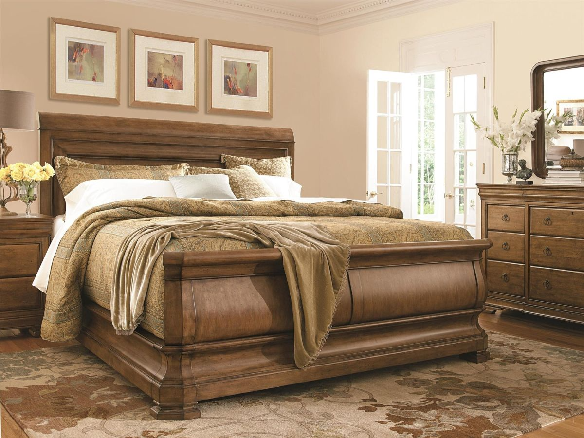 Universal Explore Home Lou Louie P's Sleigh Bedroom Set - Thumbnail 2