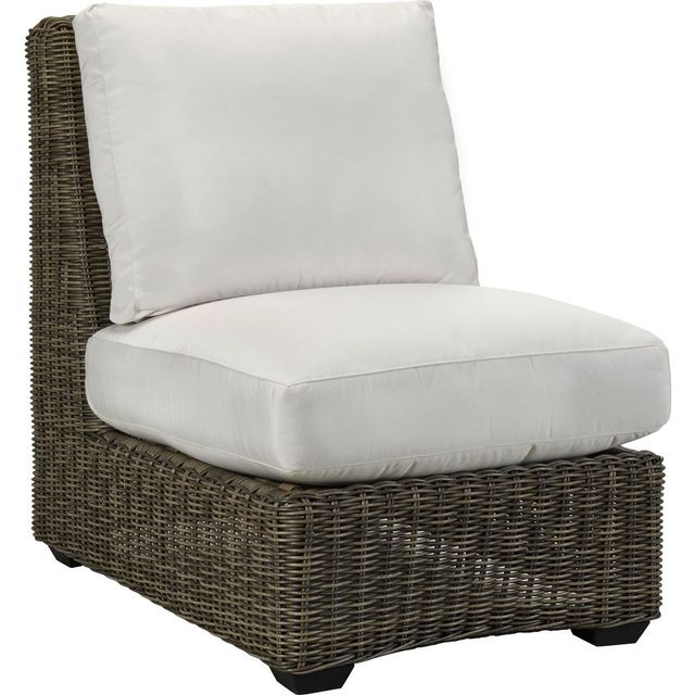 Lane Venture® Customizable Oasis 5-Piece Outdoor Sectional-3