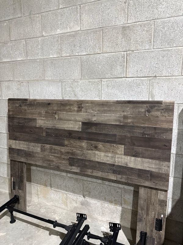 Clearance Benchcraft® Derekson Multi Gray Full/Queen Panel Headboard-0