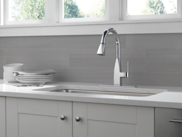 Peerless Xander® Chrome Single Handle Pull-Down Kitchen Faucet Tract Pack-1