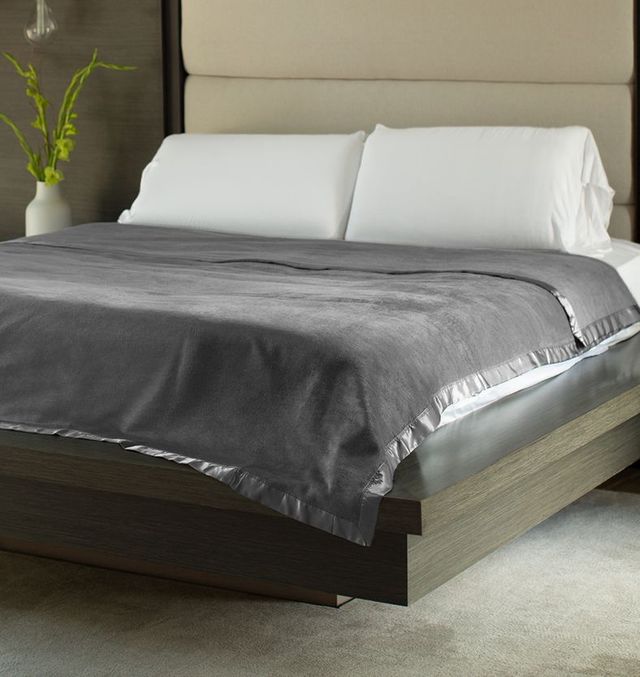 Cariloha Bamboo Viscose Onyx Queen Fleece Blanket-2