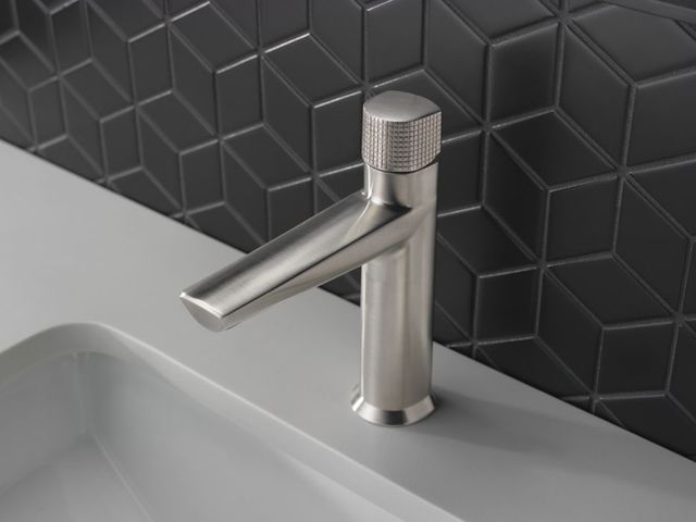 Delta Galeon® Lumicoat® Stainless Single Knob Handle Bathroom Faucet-3