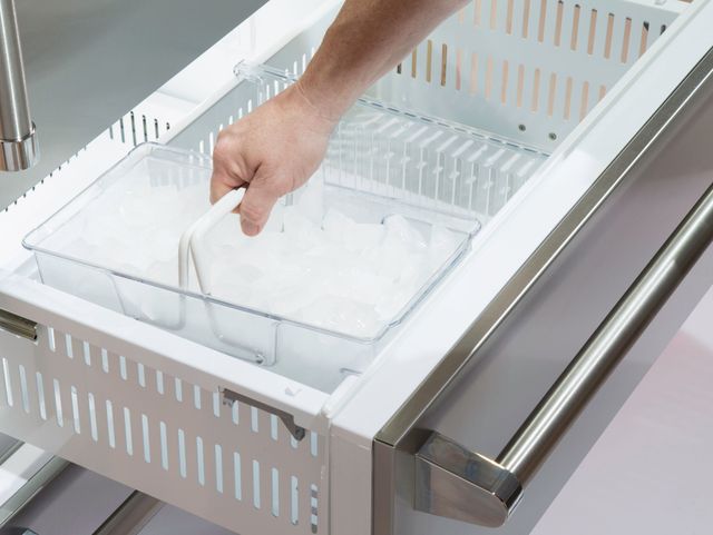 Viking® Professional 7 Series 36 in. 20.0 Cu. Ft. Panel Ready Fully Integrated Bottom Freezer Refrigerator-1
