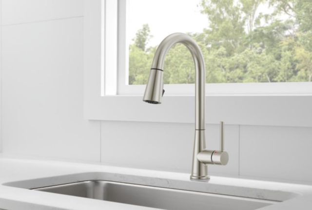Peerless Precept® Stainless Single Handle Pull-Down Lever Kitchen Faucet-1
