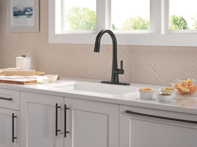 Delta Monrovia® Matte Black Touch2O® Technology Kitchen Faucet with Touchless Technology-3