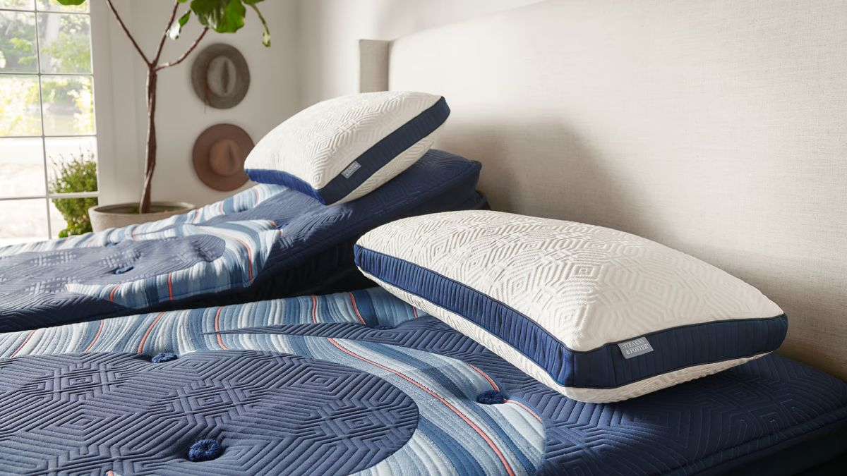 Stearns & Foster Lux Estate Latex/Down Blend King Bed Pillow - Thumbnail 5