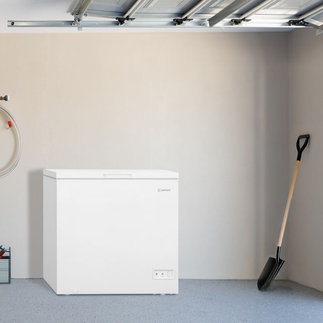 Open freezer to fridge convertible chest freezer Closed chest freezer