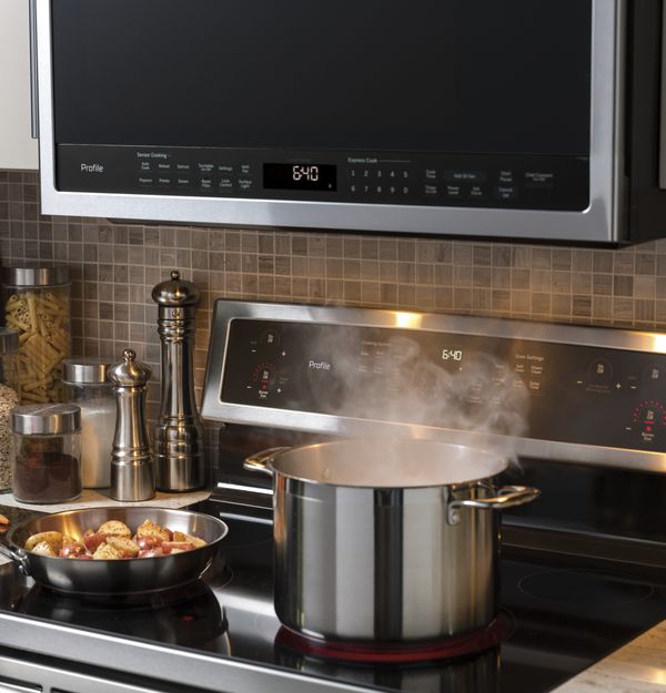 GE 2 Piece Stainless Steel Kitchen Package