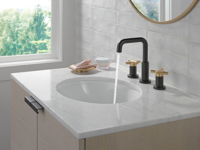Delta Nicoli® Champagne Bronze/Matte Black 2-Handle Cross Widespread Bathroom Faucet-1