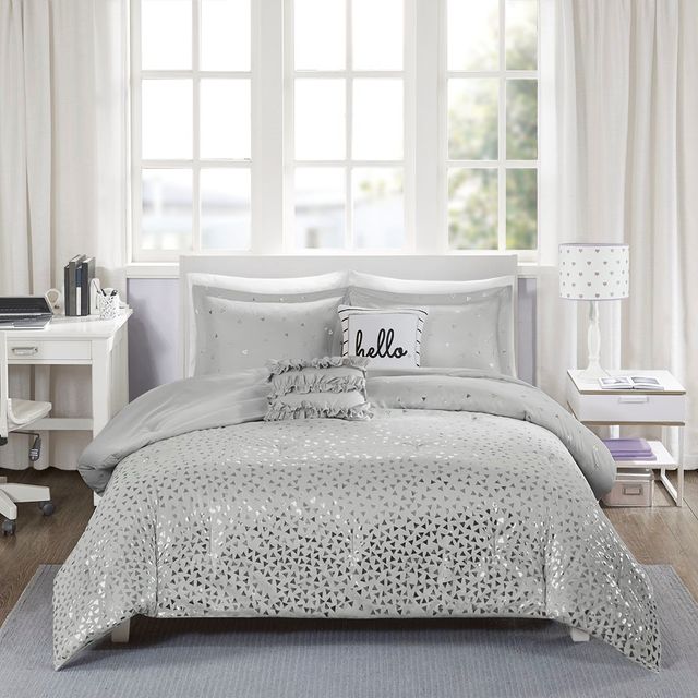 Olliix by Intelligent Design Zoey Grey and Silver Full/Queen Metallic Triangle Print Comforter Set-0