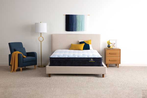 Serta Classic Dorian 12.5" Wrapped Coil Plush Euro Top Queen Mattress