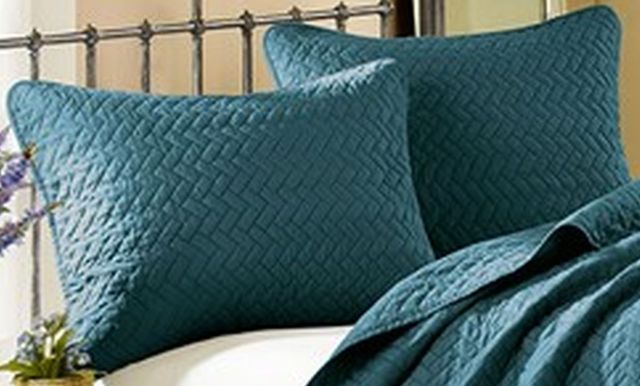 Olliix by Hampton Hill Peacock King Velvet Touch Coverlet Set-1