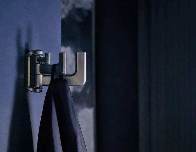 Brizo Levoir® Brilliance® Luxe Steel® Double Robe Hook-3