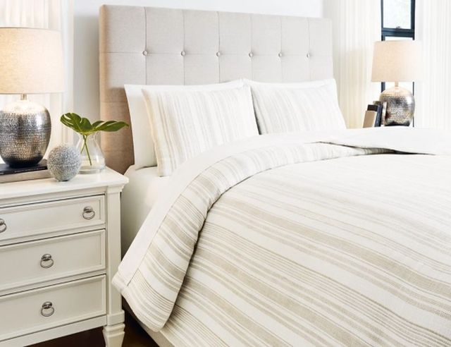 Signature Design by Ashley® Reidler Ivory/Taupe Queen Comforter Set-3