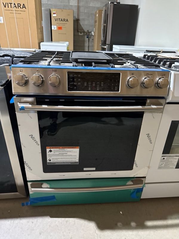 Clearance Electrolux 30" Stainless Steel Slide In Gas Range-0