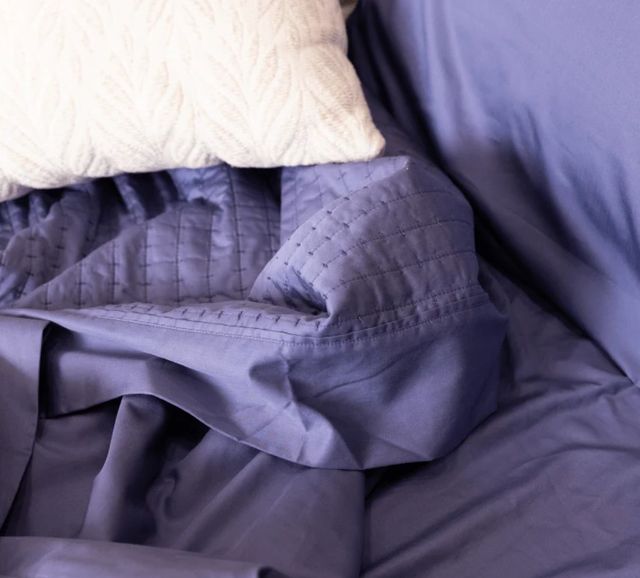 Dreamfit® DreamChill™ 4-Piece Blue Enhanced Bamboo™ Quilted King Sheet Set-1