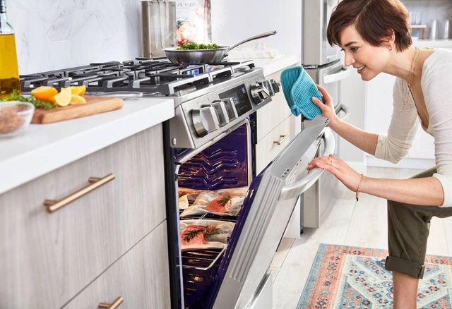 LG 30" PrintProof™ Stainless Steel Slide In Dual Fuel Range-13
