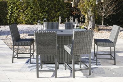 Signature Design by Ashley Palazzo 7-Piece Outdoor Set Signature Design by Ashley Palazzo 7-Piece Outdoor Set
