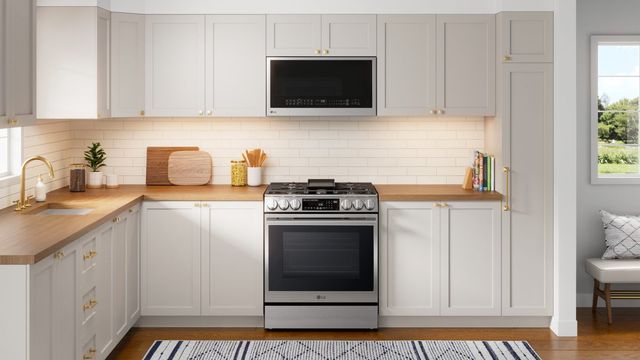 LG 30" PrintProof® Stainless Steel Slide-In Gas Range-1