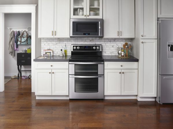 Whirlpool 30" Stainless Steel Freestanding Double Oven Electric Range