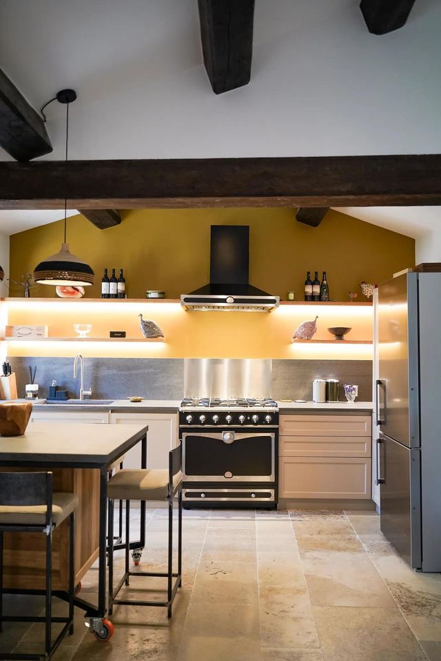 La Cornue CornuFé 90 AlberTine 36" Gloss Black Wall Mounted Chimney Hood-2
