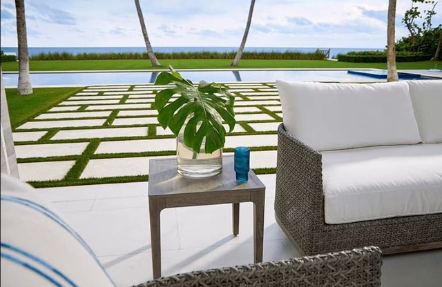 Lane Venture® Lenox Hill Quarry Gray Outdoor Aluminum/Wicker End Table-2