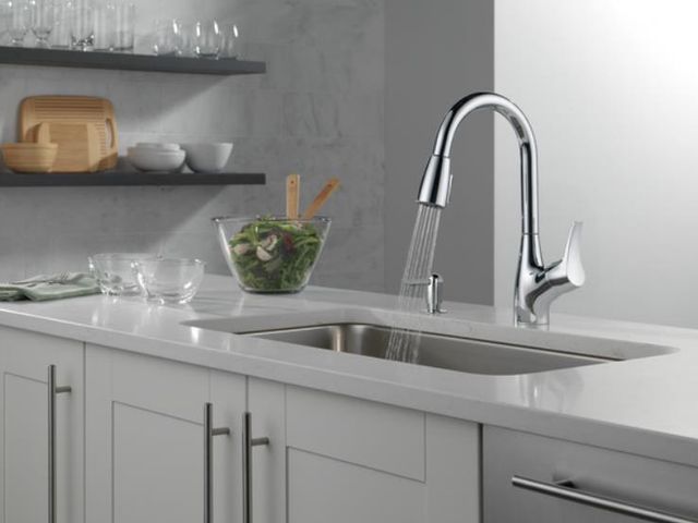 Peerless Retail Channel Product Chrome Single Handle Pull-Down Kitchen Faucet with Soap Dispenser-2