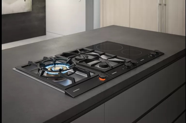 Gaggenau Vario 200 Series 23 Black Induction Cooktop Midland Appliance Richmond and Vancouver BC