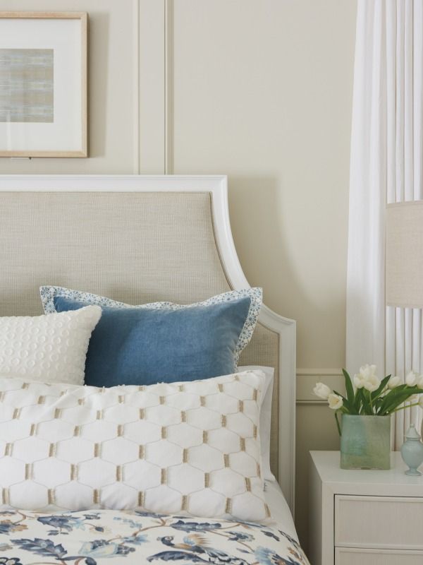 Lexington Home Avondale Inverness White Alabaster/Winter Wheat California King Upholstered Bed-2