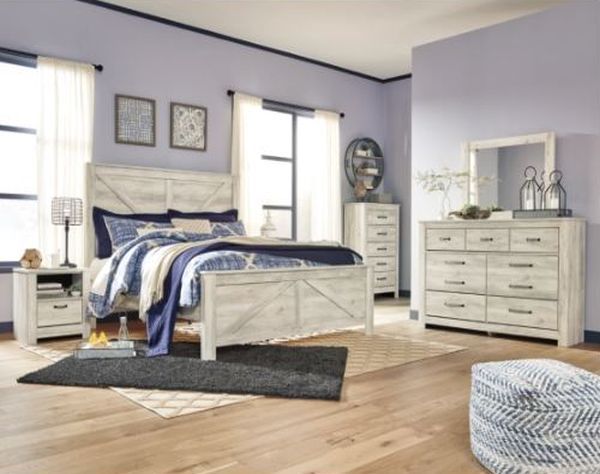 Signature Design by Ashley® Bellaby 2-Piece Whitewash King Crossbuck Panel Bed Set-3