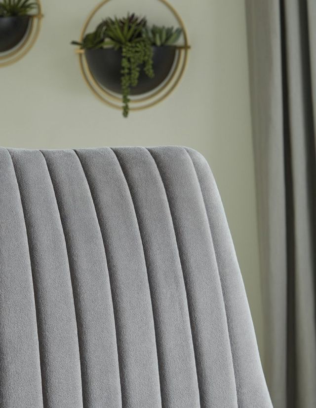 Signature Design by Ashley® Barchoni Gray Dining Chair-4
