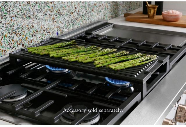 Café™ 36" Stainless Steel Pro Style Dual Fuel Range-5