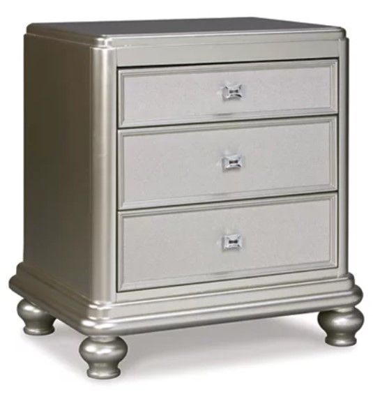 Signature Design by Ashley® Coralayne 5-Piece Gray Queen Panel Bed Set-3