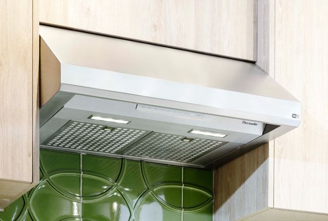 Compact Under Cabinet Hood Design