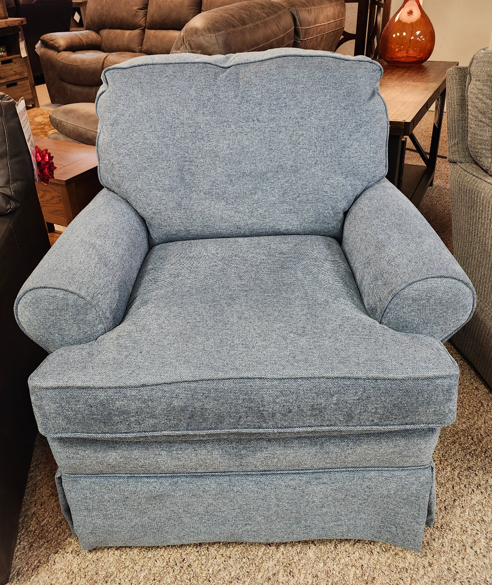 Best Home Furnishings Customizable Quinn Swivel Glider Phillips Home Furnishings Winnemucca NV