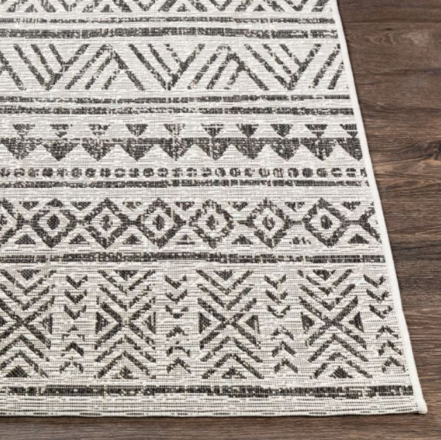 Surya Eagean Black 4'x6' Area Rug-3