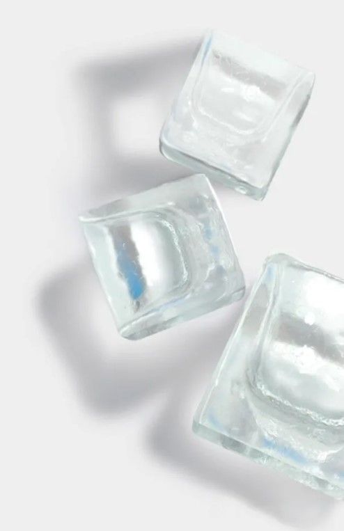 U-Line® BrightShield 15" Clear Cube Ice Maker with 55 lbs. Daily Production-2