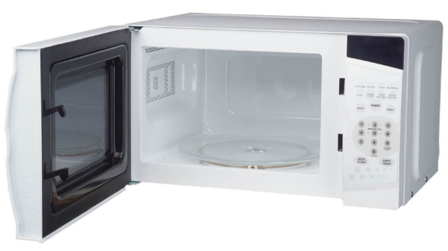 Magic Chef® 0.7 Cu. Ft. White Countertop Microwave Oven-2